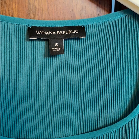 Banana Republic Short Sleeve Shirt - Picture 2 of 7